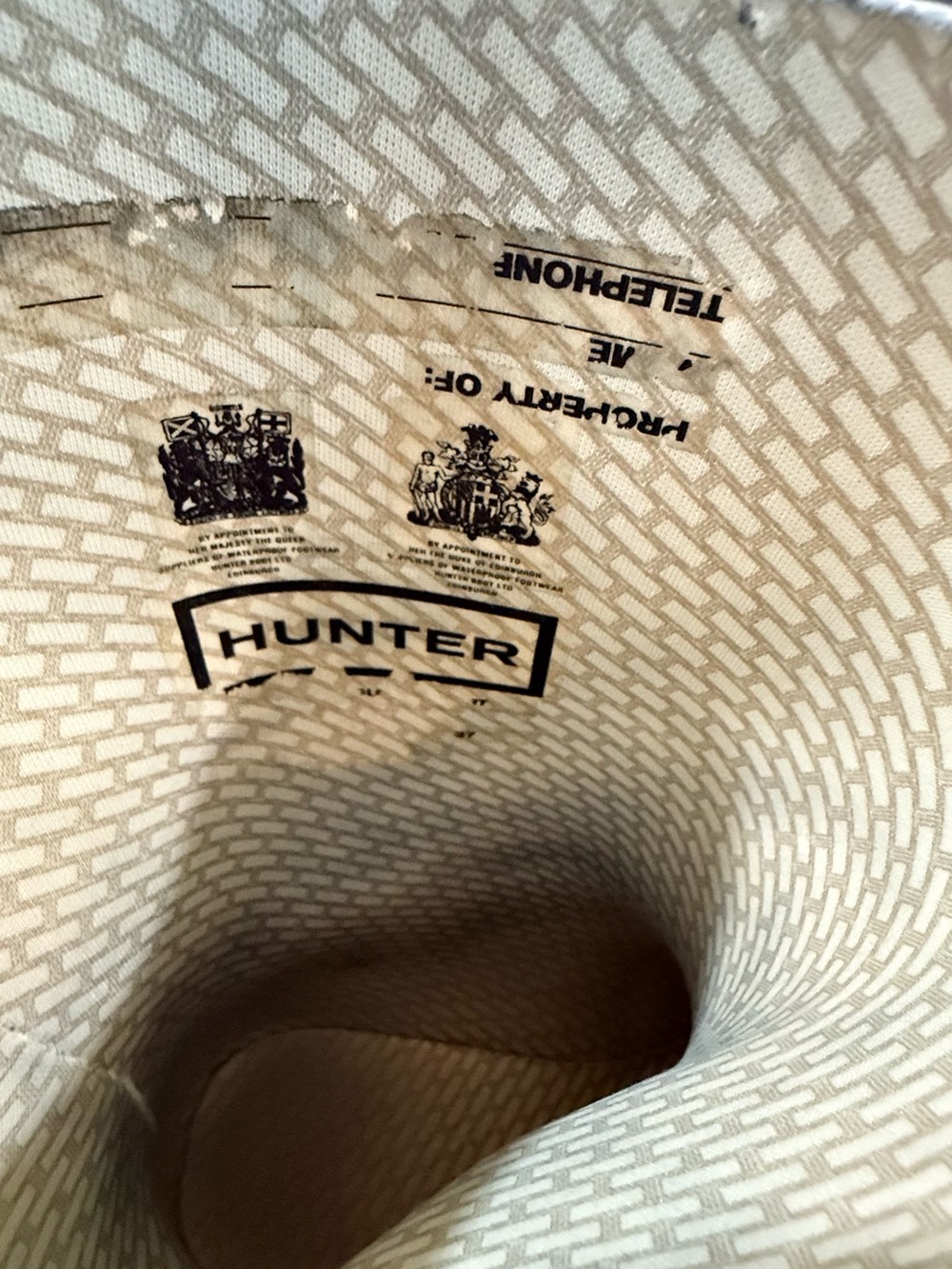 Hunter | Original Short Gloss Rain Boots | Black | Size 6 - Picture 7 of 7